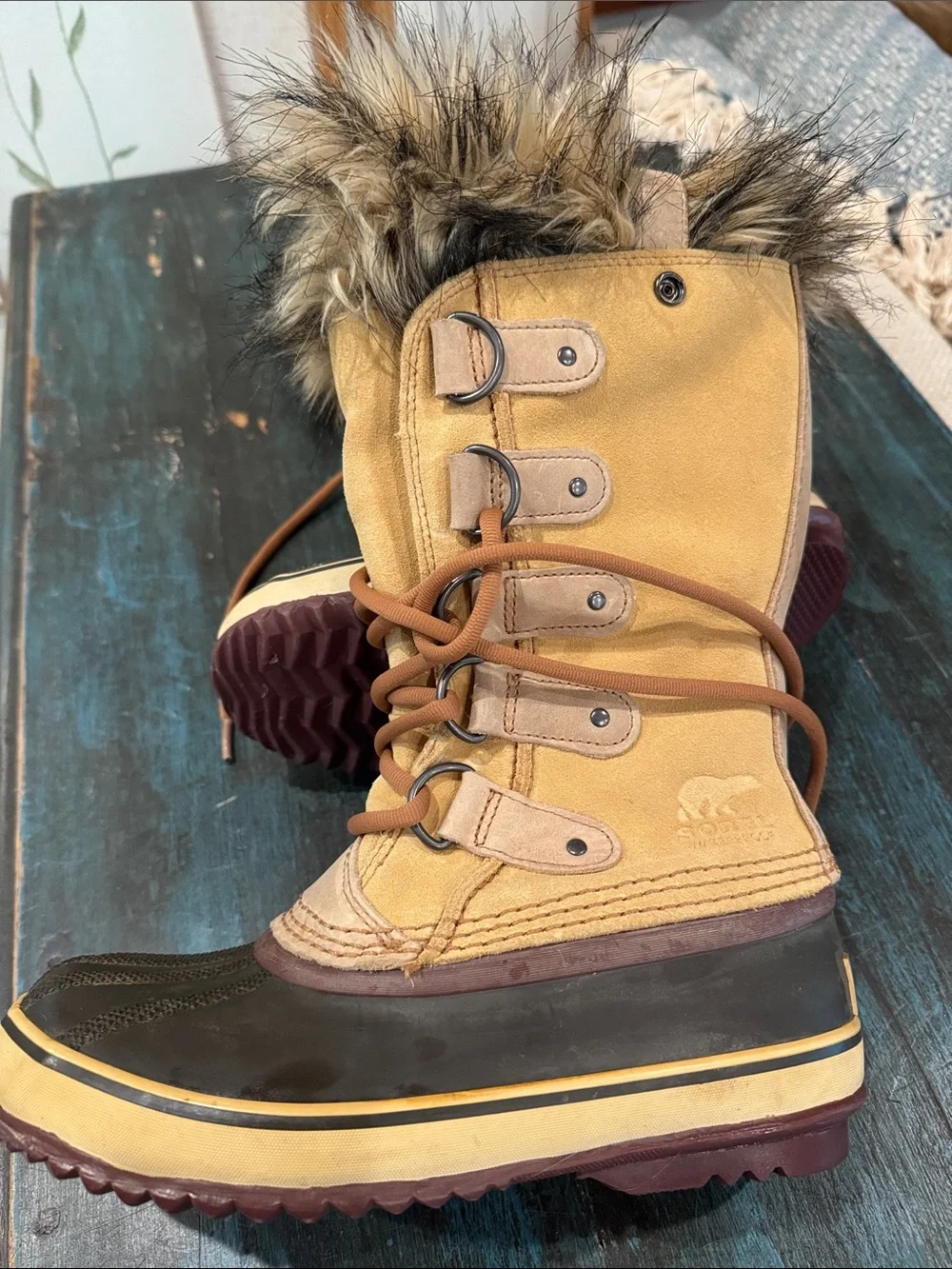 Sorel Women's Tan and Brown Faux-Fur Waterproof Winter Boots S6